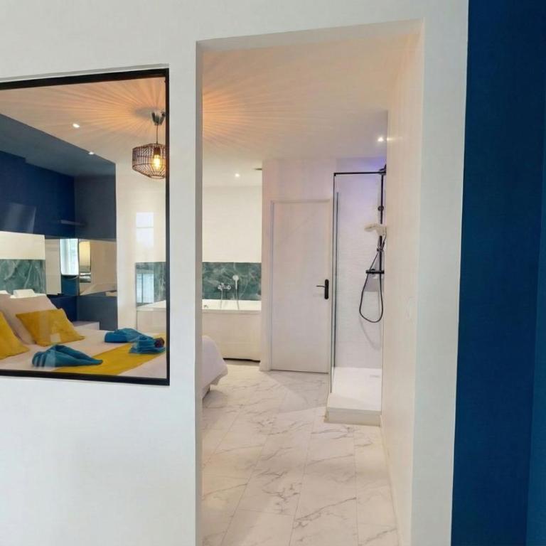LE 21 - Suite SPA Premium - Jacuzzi Privatif & Vue Rhône - Appartement 1 Chambre - 8