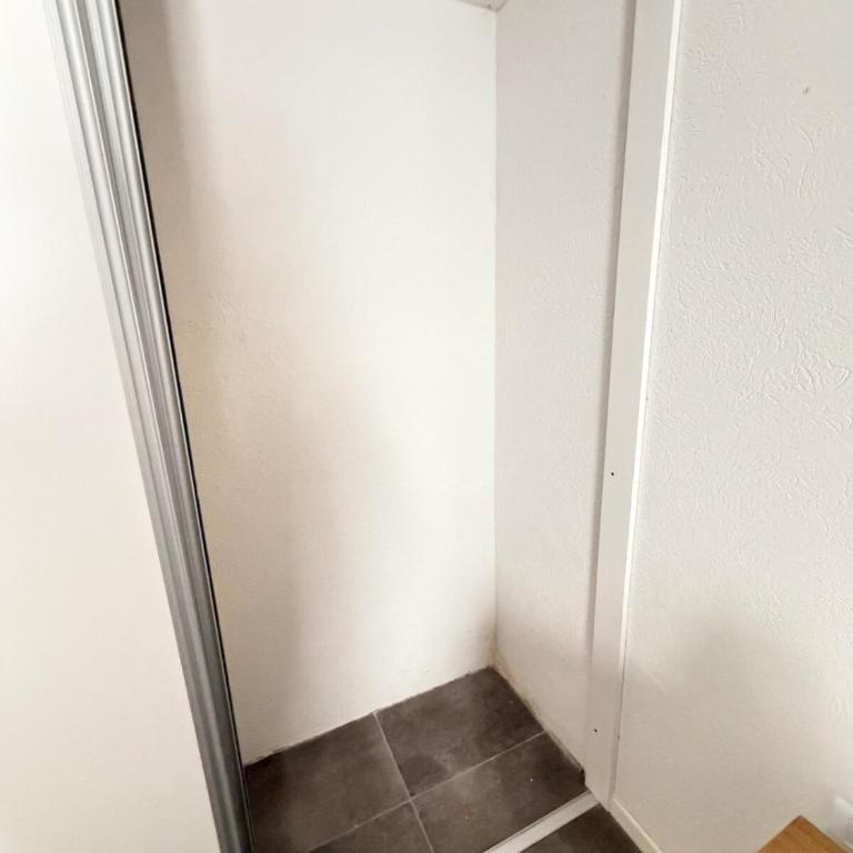 Dpto a estrenar con cocina y cochera - Two-Bedroom Superior Apartment - 5