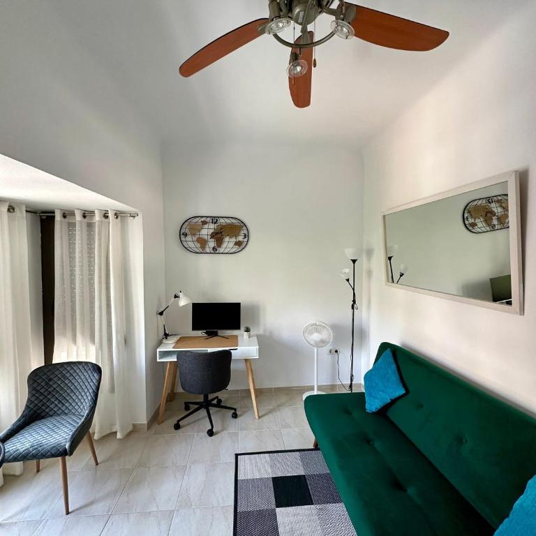 Alquiler temporada Quiet & cosy heart of the city - One-Bedroom Apartment - 8