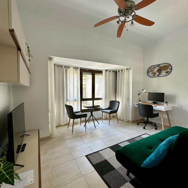 Alquiler temporada Quiet & cosy heart of the city - One-Bedroom Apartment - 2