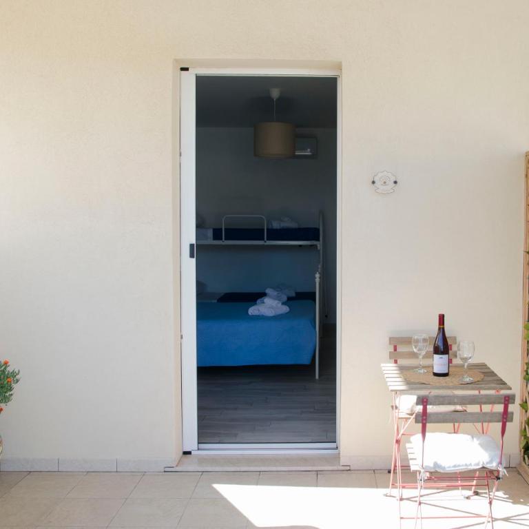 Residence La Perla - Marzamemi & Sea - Homie Livings - Quadruple Room with Private Bathroom - 9