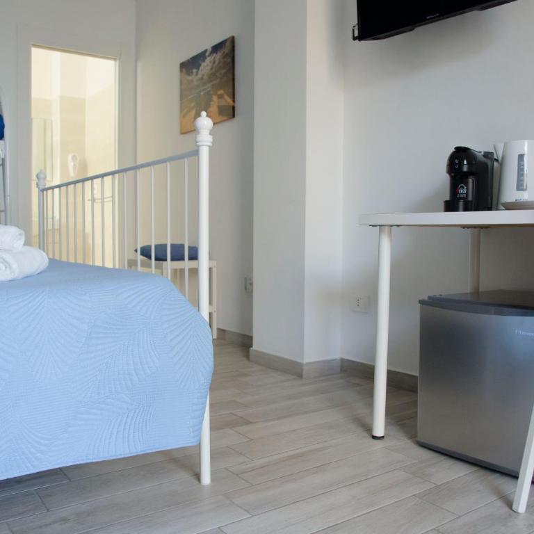 Residence La Perla - Marzamemi & Sea - Homie Livings - Quadruple Room with Private Bathroom - 13