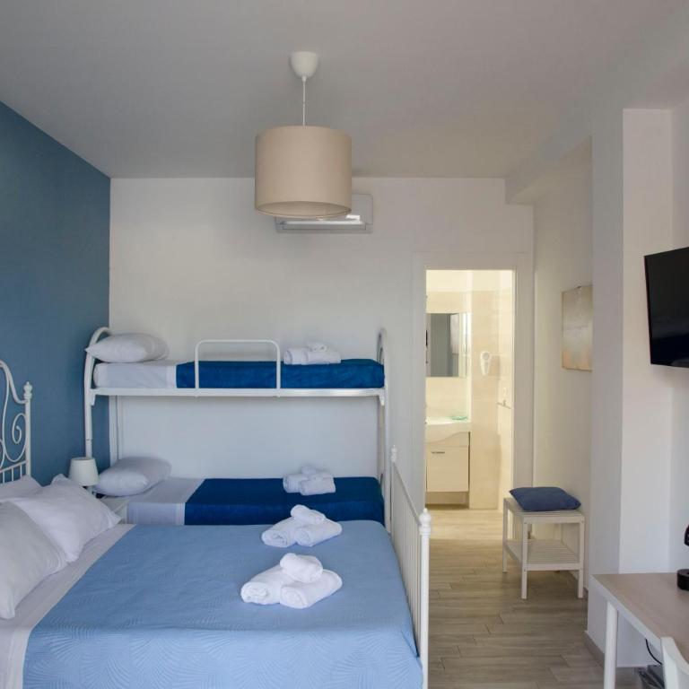 Residence La Perla - Marzamemi & Sea - Homie Livings - Quadruple Room with Private Bathroom - 11