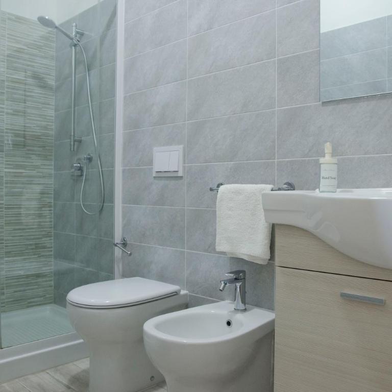 Residence La Perla - Marzamemi & Sea - Homie Livings - Quadruple Room with Private Bathroom - 3