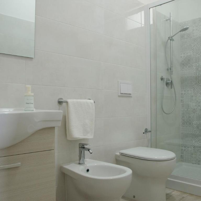 Residence La Perla - Marzamemi & Sea - Homie Livings - Quadruple Room with Private Bathroom - 16