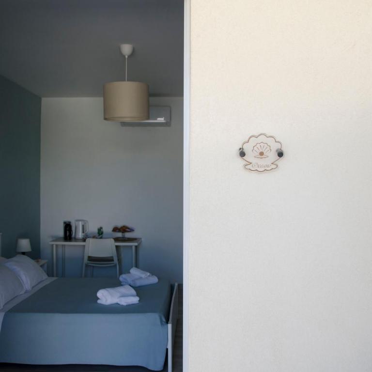Residence La Perla - Marzamemi & Sea - Homie Livings - Double Room with Private Bathroom - 12