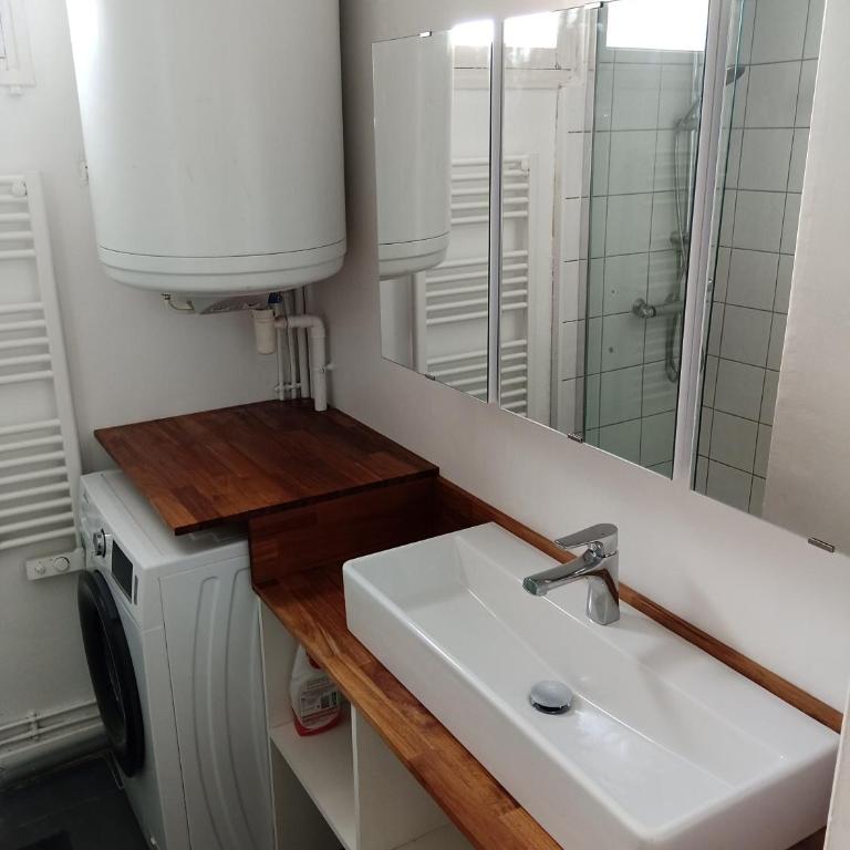 Colocation 3 chambres - Prix pour 1 chambre - Proche centre-ville historique à pied - Appartement 1 Chambre - 5