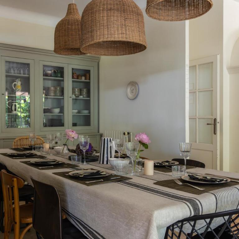 Absolutely quiet Provencal villa with swimming pool - Villa - 24