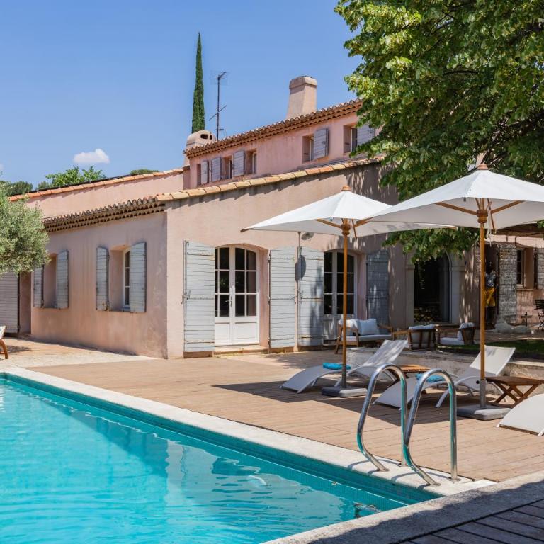 Absolutely quiet Provencal villa with swimming pool - Villa - 3