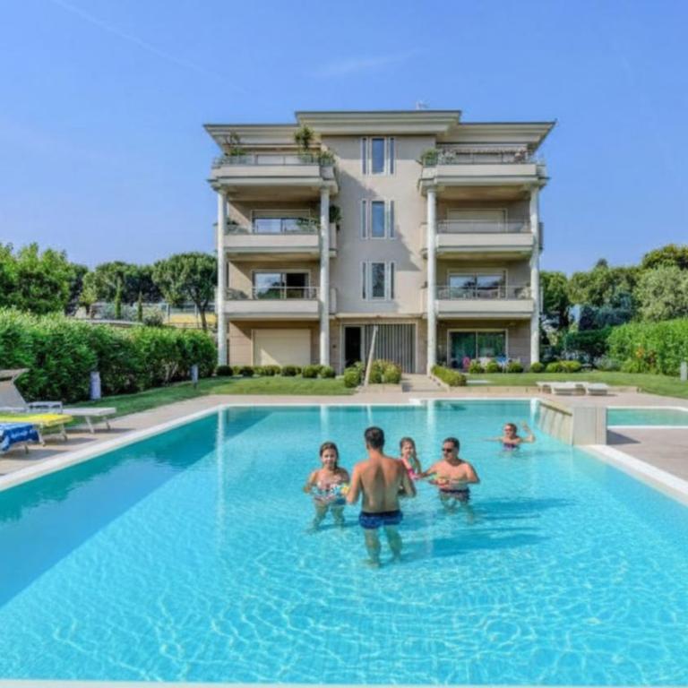 Oscar Luxury Suite DesenzanoLoft Official Partner Homes & Villas by Marriott Bonvoy - Appartamento Deluxe - 38