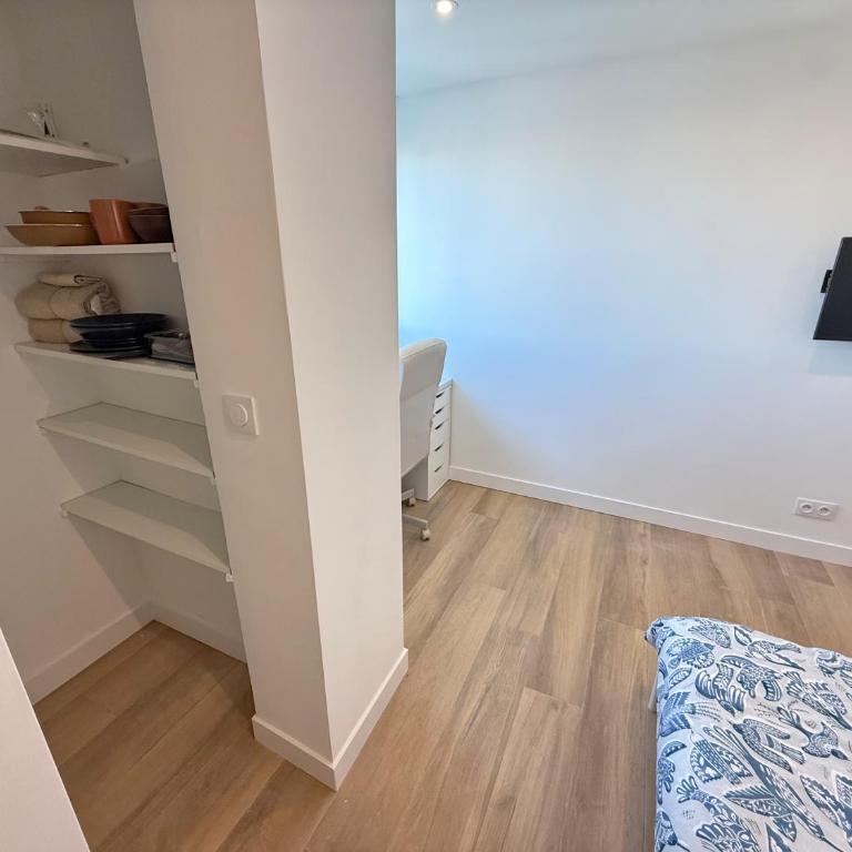 Nice Ouest Chambres Privees Modernes TV Wifi Bureau en colocation - Doppelzimmer mit Gemeinschaftsbad - 6