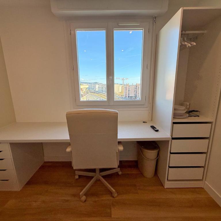 Nice Ouest Chambres Privees Modernes TV Wifi Bureau en colocation - Doppelzimmer mit Gemeinschaftsbad - 4
