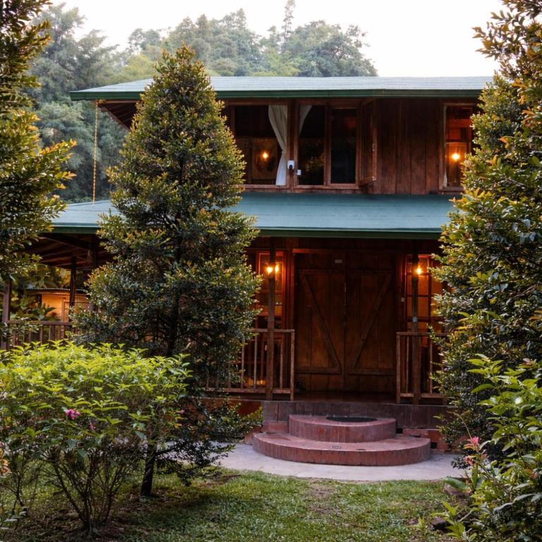 Mindo Wood Cabin - Four-Bedroom House - 17