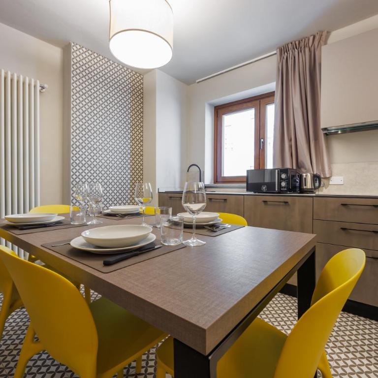Central Guest - Appartamento con 2 Camere da Letto - 2