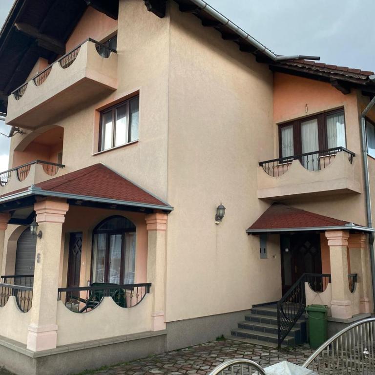 Villa Lana - Villa - 1