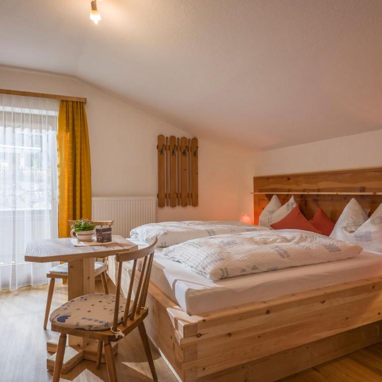 Gästehaus Rahm - Familie Wechselberger - Apartment with View and Balcony - 10