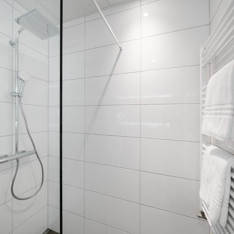 Swiss Inn & Apartments - Superior Double or Twin Room - 2