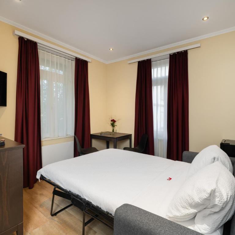 Swiss Inn & Apartments - Superior Double or Twin Room - 5