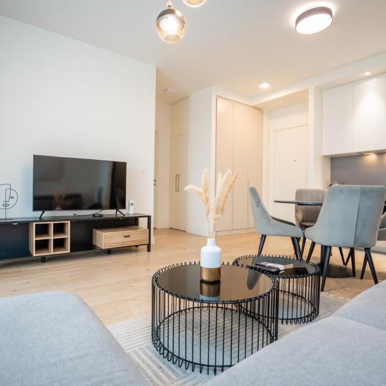 Velora BW Metropolitan - Two-Bedroom Apartment - 8