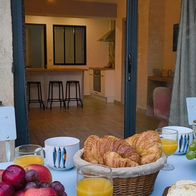 Propriété 22 pers avec jardin et piscine - Ferienhaus - 22