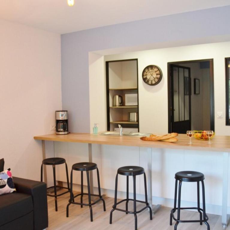 Propriété 22 pers avec jardin et piscine - Ferienhaus - 31