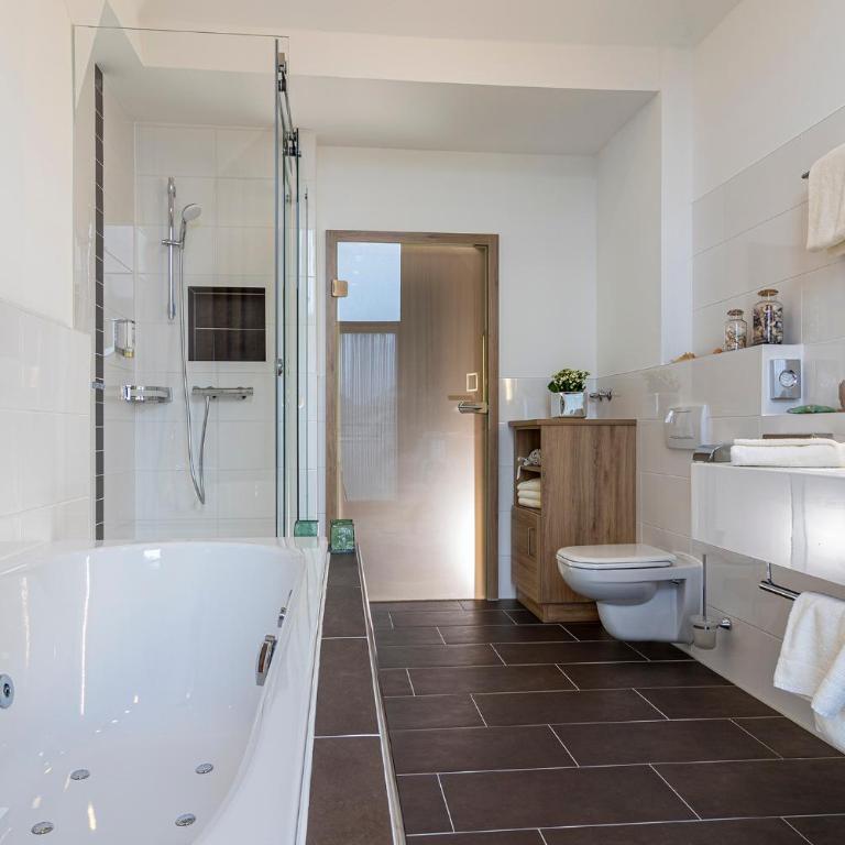 AMBER HOTEL Bavaria - Präsidentensuite - 2