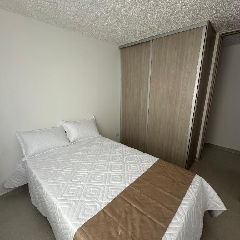 Apartamento cálido con ubicación excepcional - Apartamento de 2 dormitorios - 4