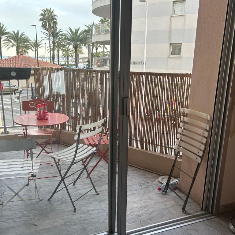 Antibes France Plage - One-Bedroom Apartment - 3