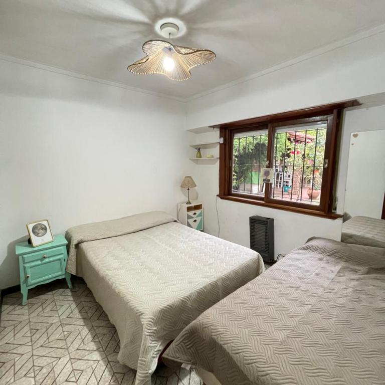 Amplio chalet a 3 cuadras de la costanera - Four-Bedroom House - 2