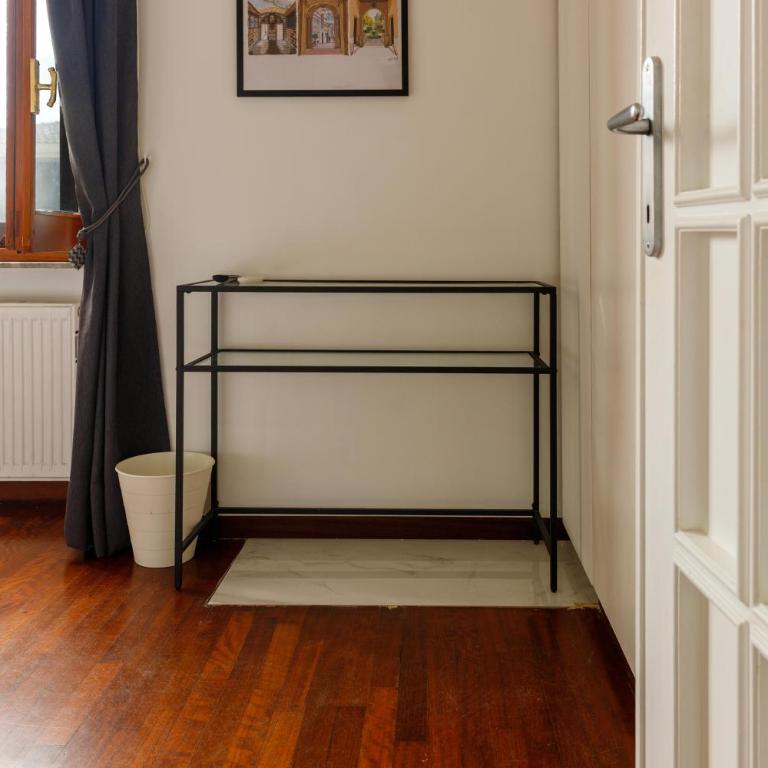 EMI's Guest House - Double Room - 13