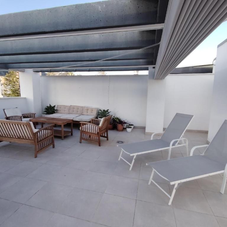 Lucena Beach. Ático soleado, piscina y playa - Apartamento de 2 dormitorios con balcón y terraza - 44