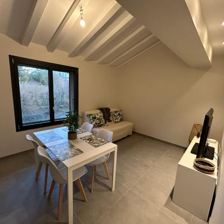Studio neuf au calme proche Grenoble - Studio - Vue sur Montagne - 5