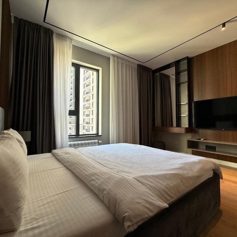 BW Home - One-Bedroom Apartment with Balcony and City View - 3