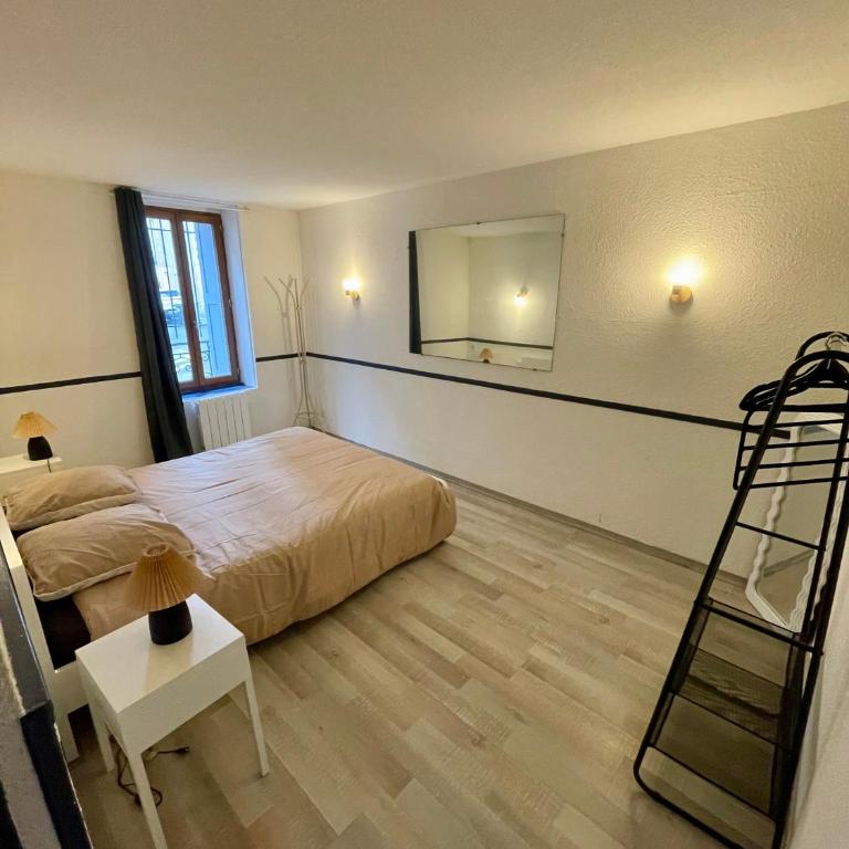 Le Patio des Capucins - Terrasse privée & climatisée - 10min de la cité médiévale - Apartment mit 1 Schlafzimmer - 6