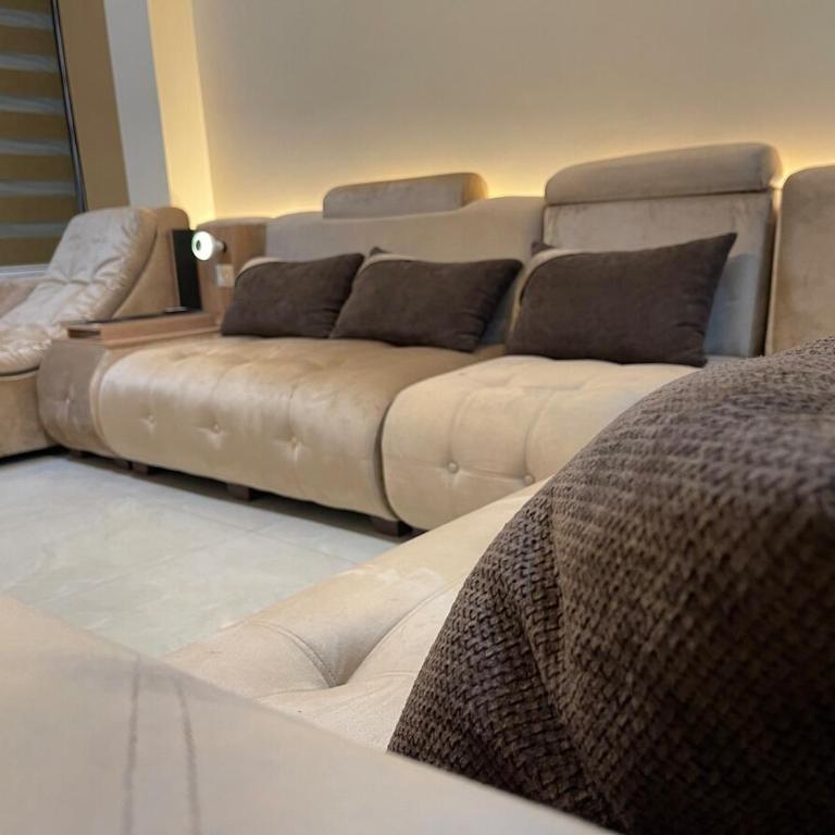 House in the center with an excellent location - Three-Bedroom Apartment - 9