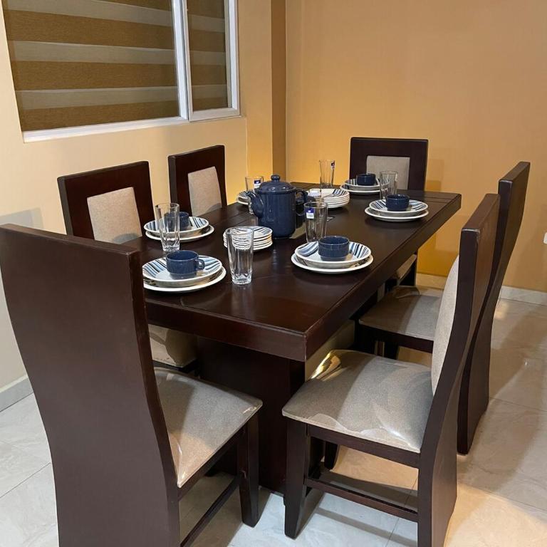 House in the center with an excellent location - Three-Bedroom Apartment - 10