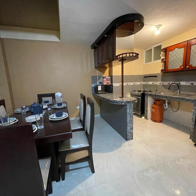 House in the center with an excellent location - Three-Bedroom Apartment - 18
