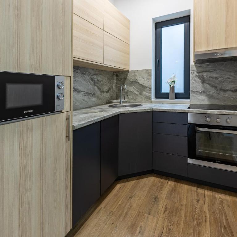 Hotel MM Residence - Two-Bedroom Deluxe Apartment - 5