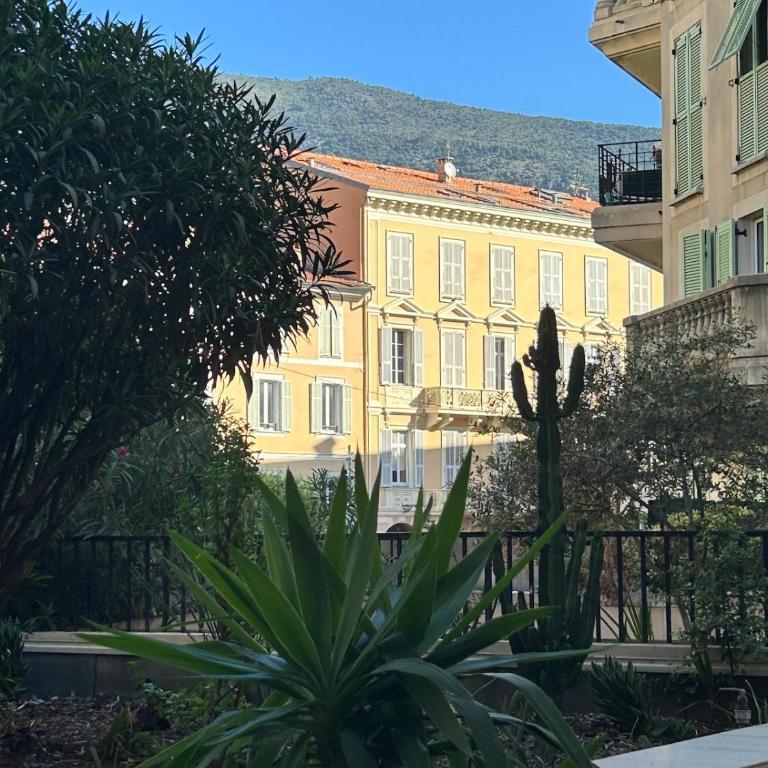 One-Bedroom Apartment with a Cozy Terrace Beachfront, City Center, Parking - One-Bedroom Apartment - 24