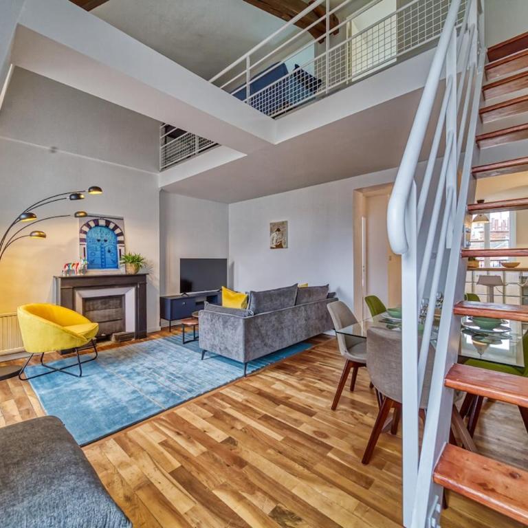 Elegance - Three-Bedroom Apartment - 1