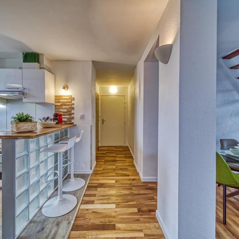 Elegance - Three-Bedroom Apartment - 16