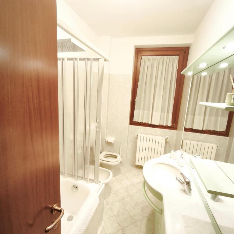 Bernina Express Apartment Il cuore di Lara e Stefy right in front of the train station, with garden and free parking - Apartment mit 1 Schlafzimmer - 22