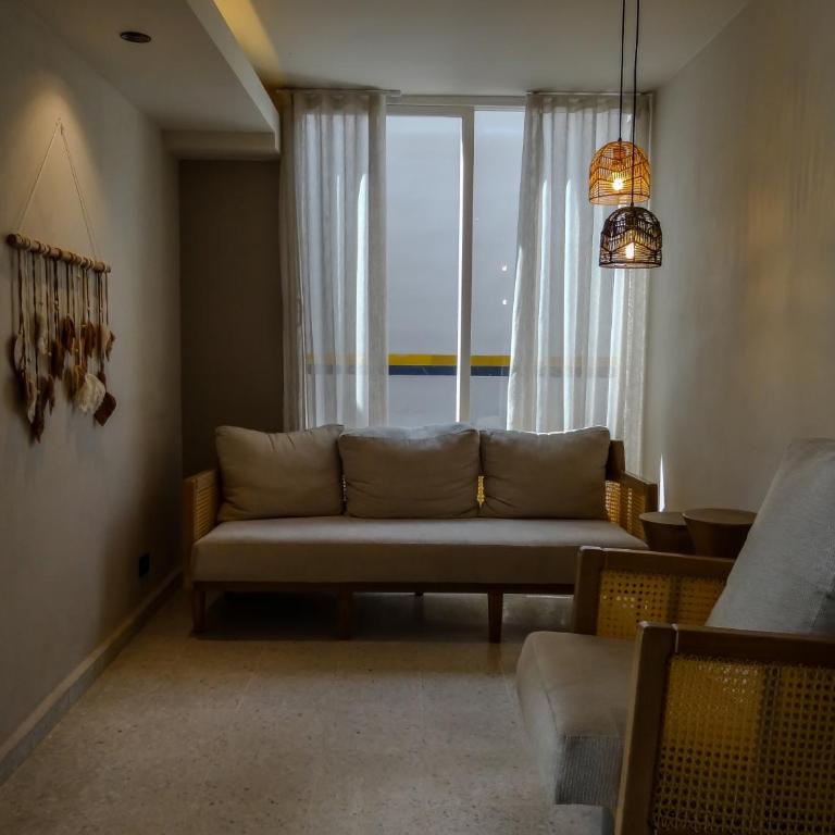 Apto chic con AC 3 hab 2 baños cerca al Mar - Three-Bedroom Apartment - 17