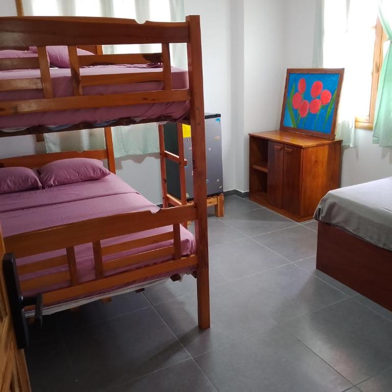 Fifi Shouse Ayangue - Triple Room - 1