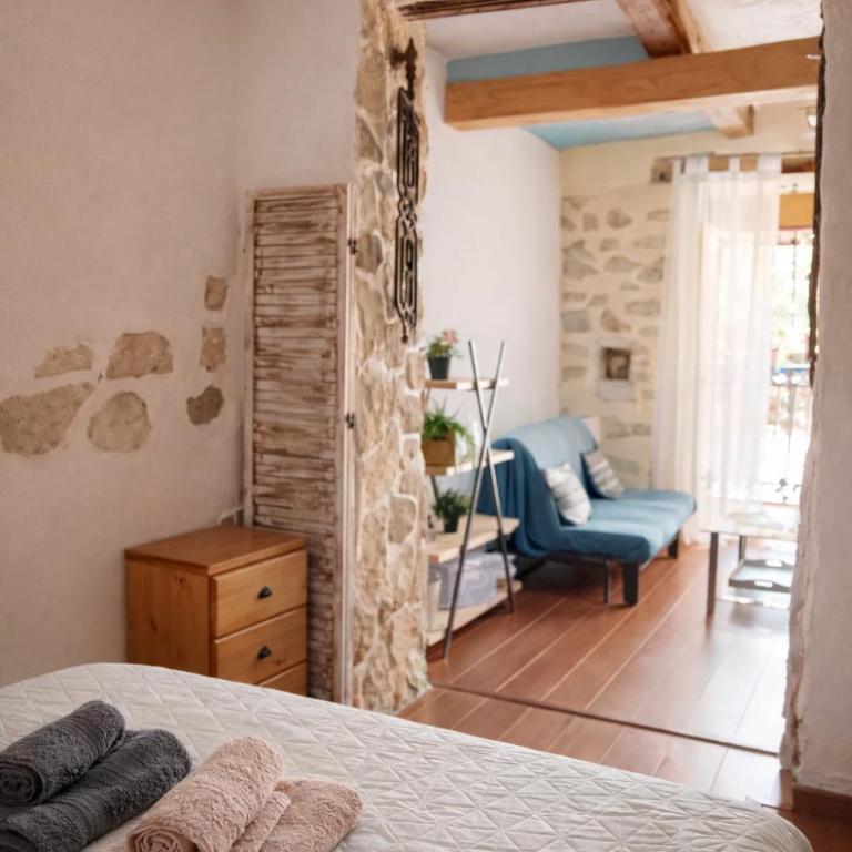 Historic 1905 Charm 3 min to Postiguet Beach - One-Bedroom Apartment - 9