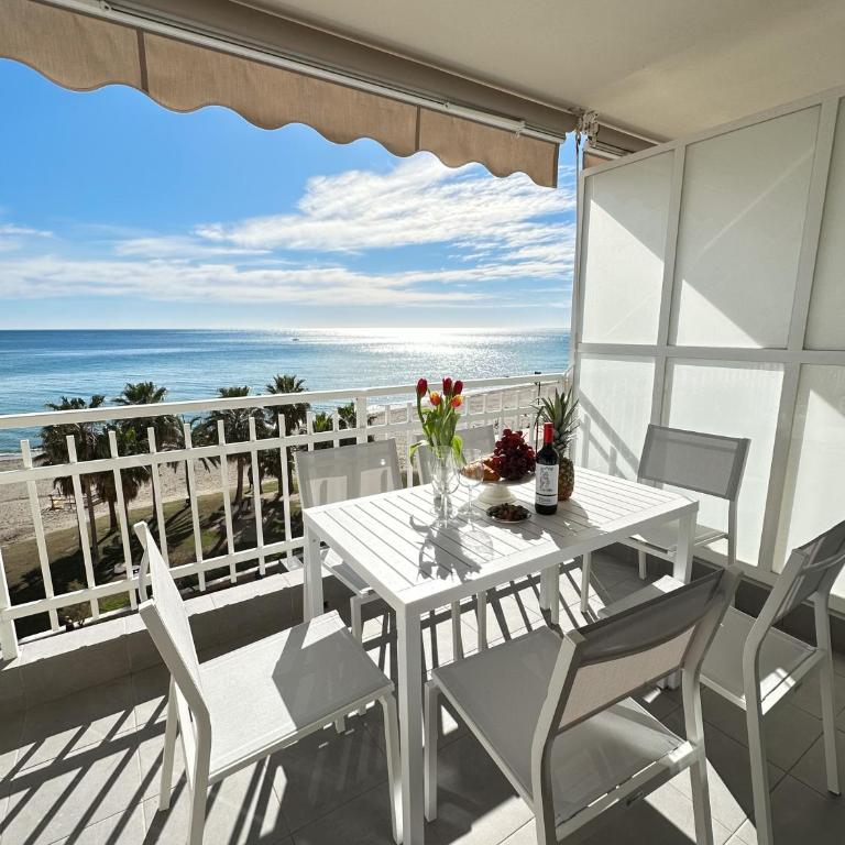 Horizonte 3 Charming apartment with breathtaking sea view at first line of Fuengirola beach - Apartamento de 3 dormitorios con vistas al mar - 6