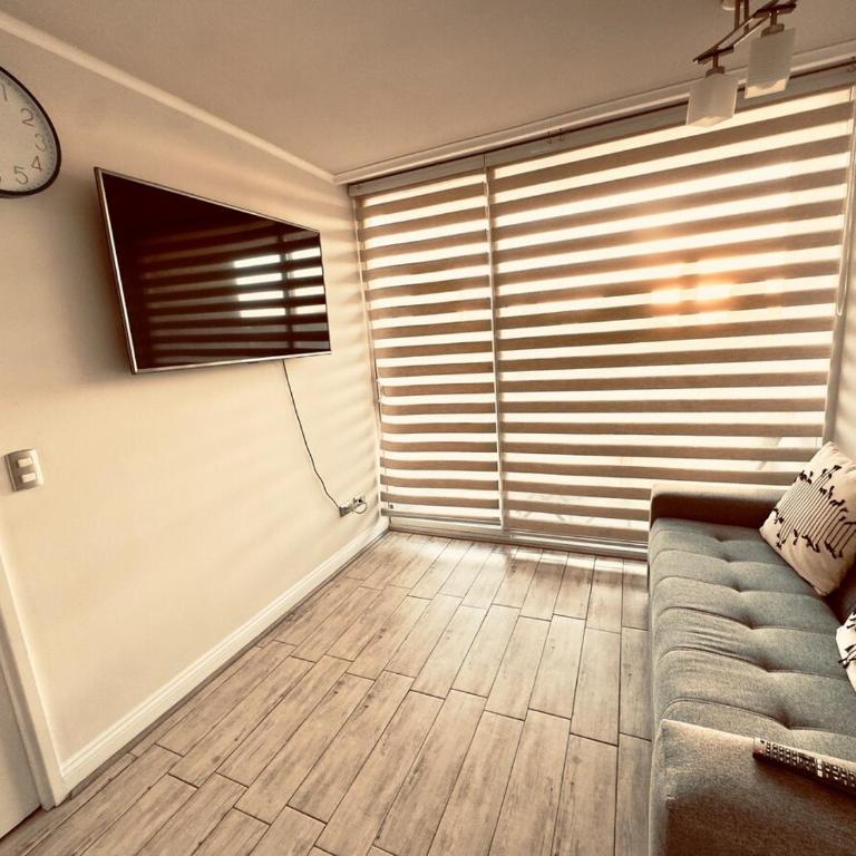 Best Location - Balcony - AC - Flexible Check-In - One-Bedroom Apartment - 11