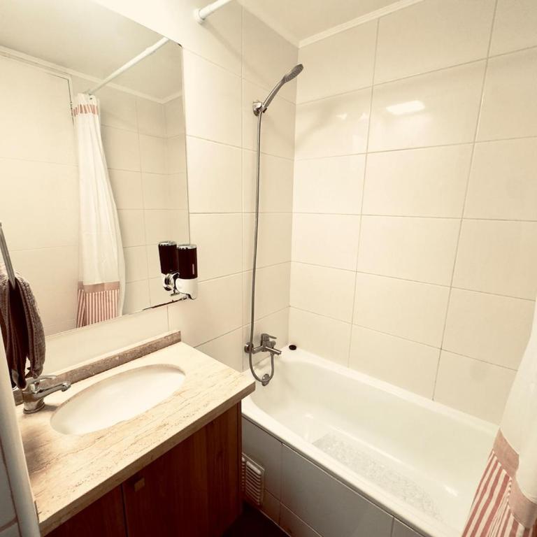 Best Location - Balcony - AC - Flexible Check-In - One-Bedroom Apartment - 32