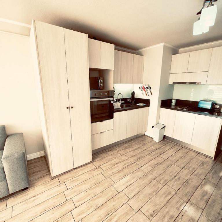 Best Location - Balcony - AC - Flexible Check-In - One-Bedroom Apartment - 36