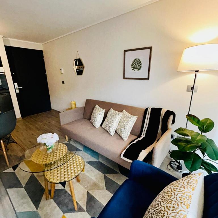 Modern 1BR Apartment, Santa Lucía Metro, Balcony - One-Bedroom Apartment - 5